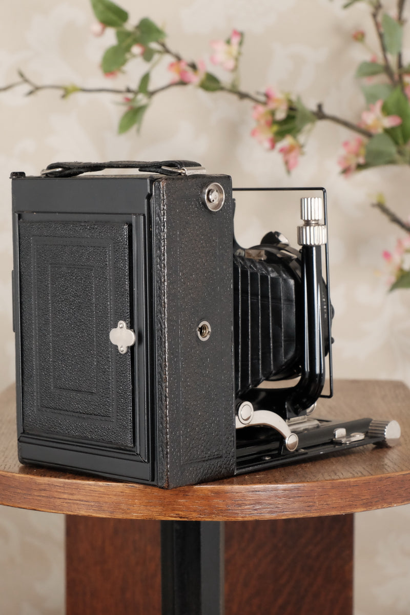 Superb! 1927 Voigtlander 9x12 Bergheil Camera with Heliar Lens!  Freshly serviced, CLA’d! - Voigtlander- Petrakla Classic Cameras