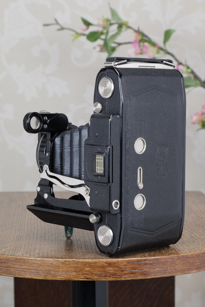 Superb! 1936 6x9 Super Ikonta with Tessar Lens, Freshly serviced ,CLA'd - Zeiss-Ikon- Petrakla Classic Cameras