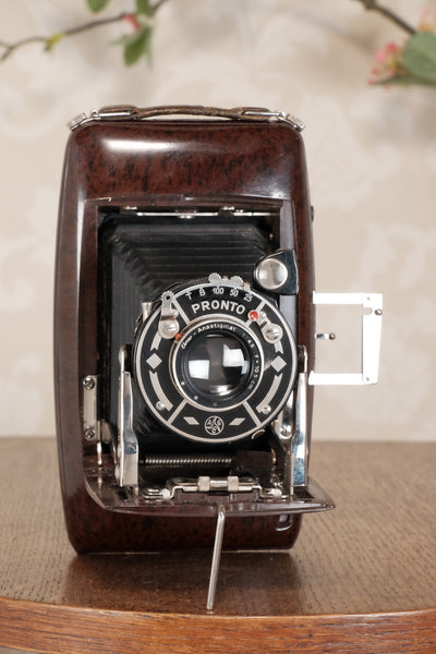 SUPERB! Rare 1934 Ebner 6x9 Brown Bakelite Art Deco Camera. Freshly serviced , CLA‘d - Ebner- Petrakla Classic Cameras