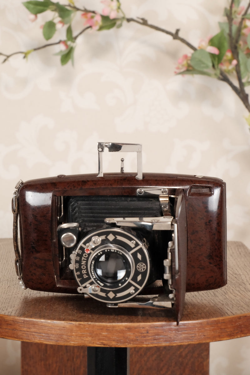 SUPERB! Rare 1934 Ebner 6x9 Brown Bakelite Art Deco Camera. Freshly serviced , CLA‘d - Ebner- Petrakla Classic Cameras