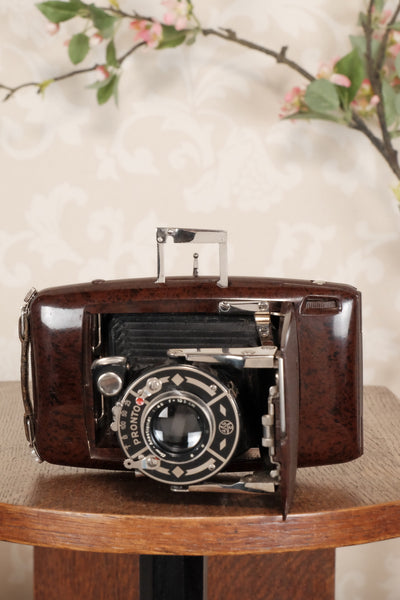 SUPERB! Rare 1934 Ebner 6x9 Brown Bakelite Art Deco Camera. Freshly serviced , CLA‘d - Ebner- Petrakla Classic Cameras