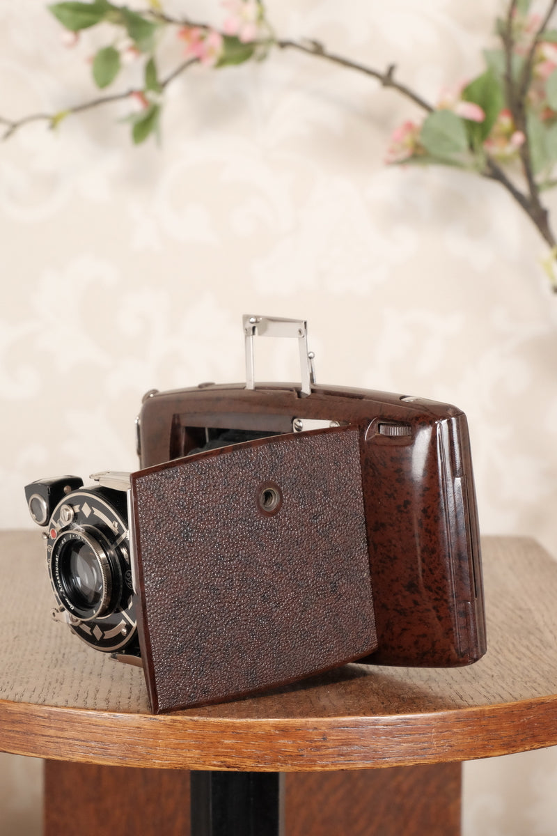 SUPERB! Rare 1934 Ebner 6x9 Brown Bakelite Art Deco Camera. Freshly serviced , CLA‘d - Ebner- Petrakla Classic Cameras
