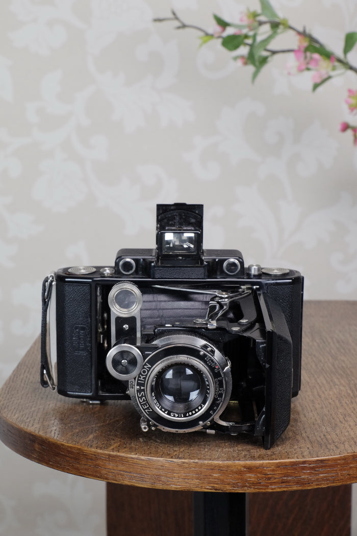 Superb! 1936 6x9 Super Ikonta with Tessar Lens, Freshly serviced ,CLA'd - Zeiss-Ikon- Petrakla Classic Cameras
