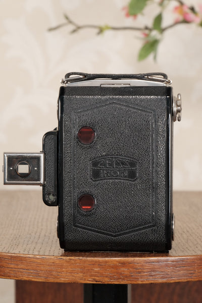 1936 ZEISS-IKON SUPER IKONTA A, 6x4.5, Tessar lens, CLA’d, Freshly Serviced! - Zeiss-Ikon- Petrakla Classic Cameras