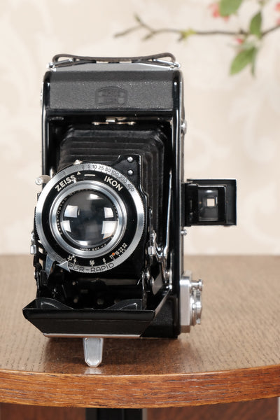 Superb! 1949 Zeiss-Ikon Ikonta 6x9 Folding Camera, Tessar lens, CLA'd, Freshly Serviced! - Zeiss-Ikon- Petrakla Classic Cameras
