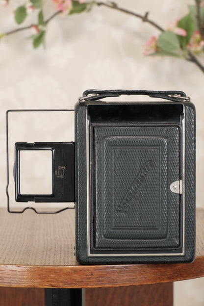 Absolutely Superb! Rare Green (De Luxe) Voigtlander 1932 Bergheil Camera with Heliar lens, Freshly serviced, CLA'd! - Voigtlander- Petrakla Classic Cameras
