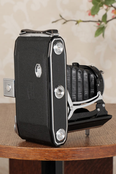 Superb! 1949 Zeiss-Ikon Ikonta 6x9 Folding Camera, Tessar lens, CLA'd, Freshly Serviced! - Zeiss-Ikon- Petrakla Classic Cameras