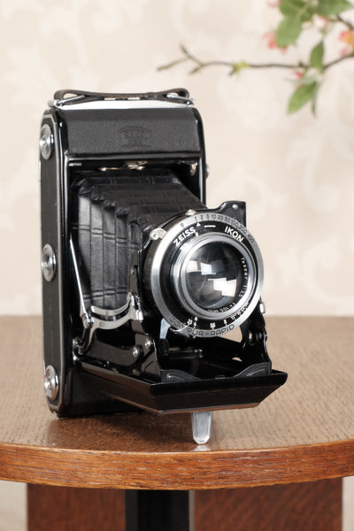 Superb! 1949 Zeiss-Ikon Ikonta 6x9 Folding Camera, Tessar lens, CLA'd, Freshly Serviced! - Zeiss-Ikon- Petrakla Classic Cameras