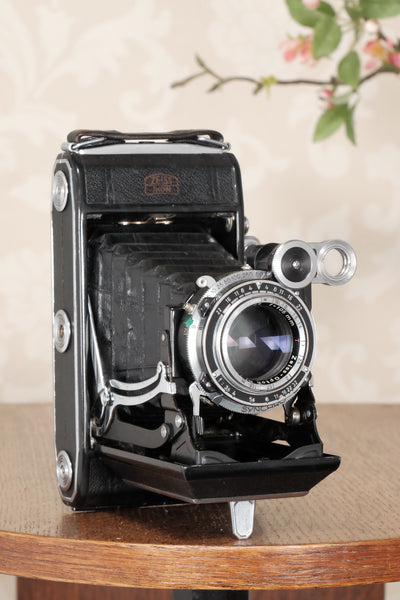 1952 Zeiss-Ikon Super 6x9 Ikonta 531/2, Synchro-Compur & Coated Zeiss Tessar lens, CLA'd, FRESHLY SERVICED! - Zeiss-Ikon- Petrakla Classic Cameras
