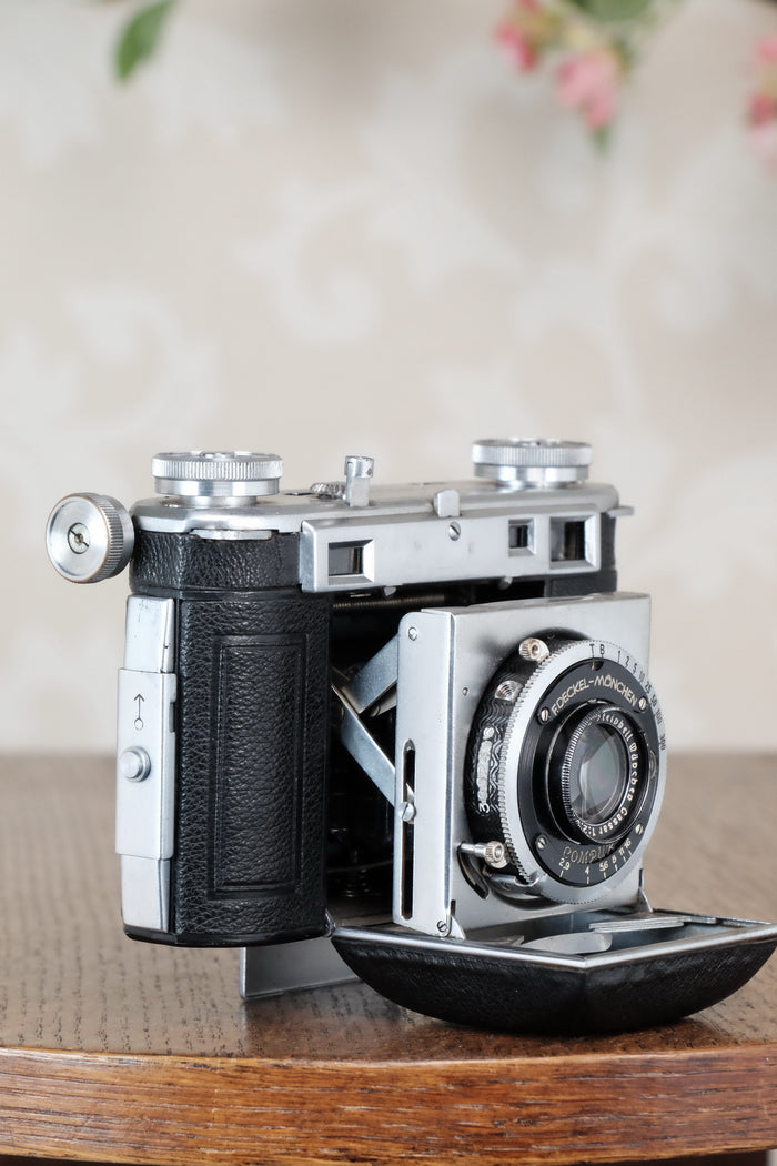 Vintage Certo Dollina 35mm Folding Camera Used AS-IS | #91312088