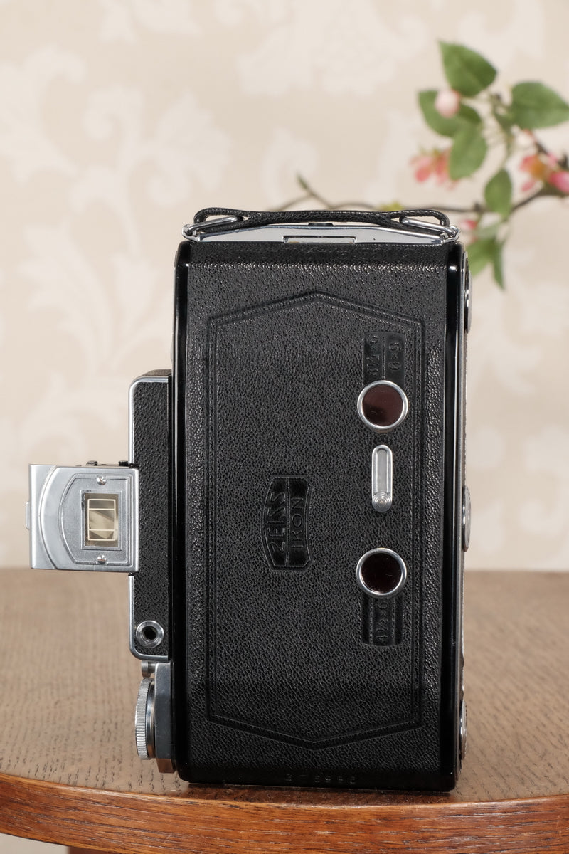 SUPERB! 1938 Zeiss Ikon Super Ikonta 6x9, Tessar lens, & case, CLA'd, FRESHLY SERVICED! - Zeiss-Ikon- Petrakla Classic Cameras