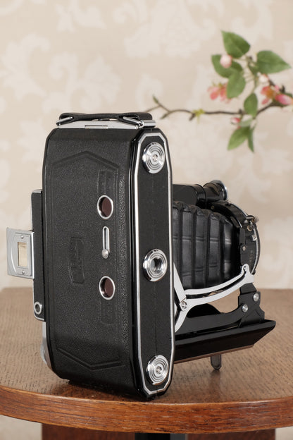 SUPERB! 1938 Zeiss Ikon Super Ikonta 6x9, Tessar lens, & case, CLA'd, FRESHLY SERVICED! - Zeiss-Ikon- Petrakla Classic Cameras
