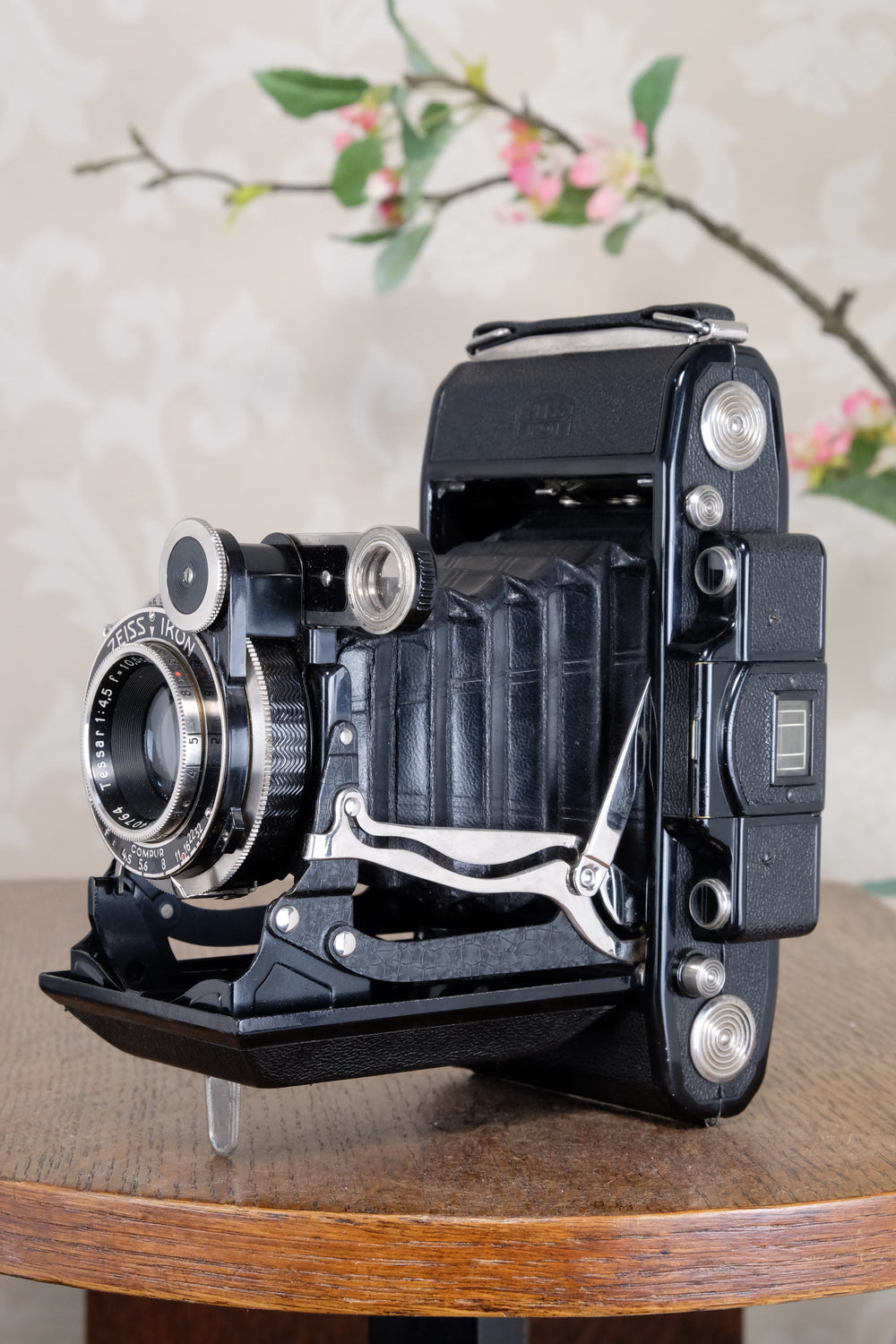 Superb! 1936 Zeiss Ikon 6x9 Super Ikonta C . CLA’d, Freshly Serviced!
