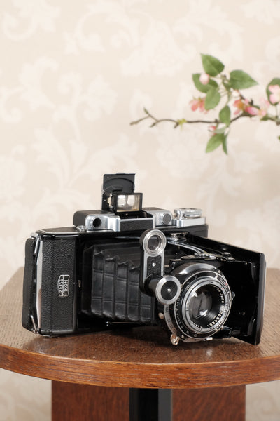 SUPERB! 1938 Zeiss Ikon Super Ikonta 6x9, Tessar lens, & case, CLA'd, FRESHLY SERVICED! - Zeiss-Ikon- Petrakla Classic Cameras