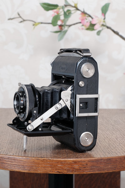 1932 Zeiss-Ikon Ikonta 6x4.5. Freshly Serviced, CLA'd