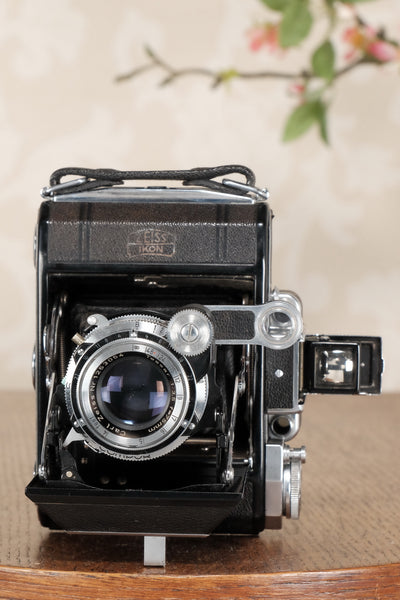 Superb! 1955 Zeiss Ikon Super Ikonta, Synchro-Compur & Coated Tessar, CLA’d, Freshly Serviced! - Zeiss-Ikon- Petrakla Classic Cameras
