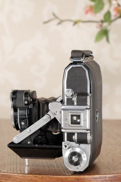 Superb! 1955 Zeiss Ikon Super Ikonta, Synchro-Compur & Coated Tessar, CLA’d, Freshly Serviced! - Zeiss-Ikon- Petrakla Classic Cameras