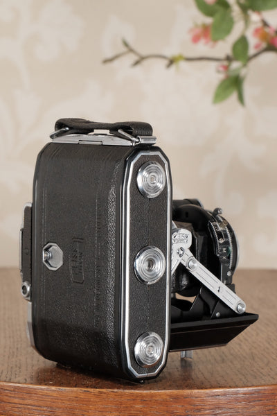 Superb! 1955 Zeiss Ikon Super Ikonta, Synchro-Compur & Coated Tessar, CLA’d, Freshly Serviced! - Zeiss-Ikon- Petrakla Classic Cameras