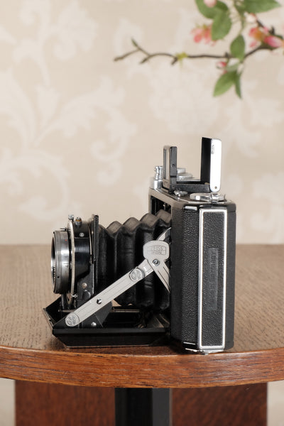 Superb! 1943 Zeiss Ikon Ikonta, Freshly Serviced, CLA'd! - Zeiss-Ikon- Petrakla Classic Cameras