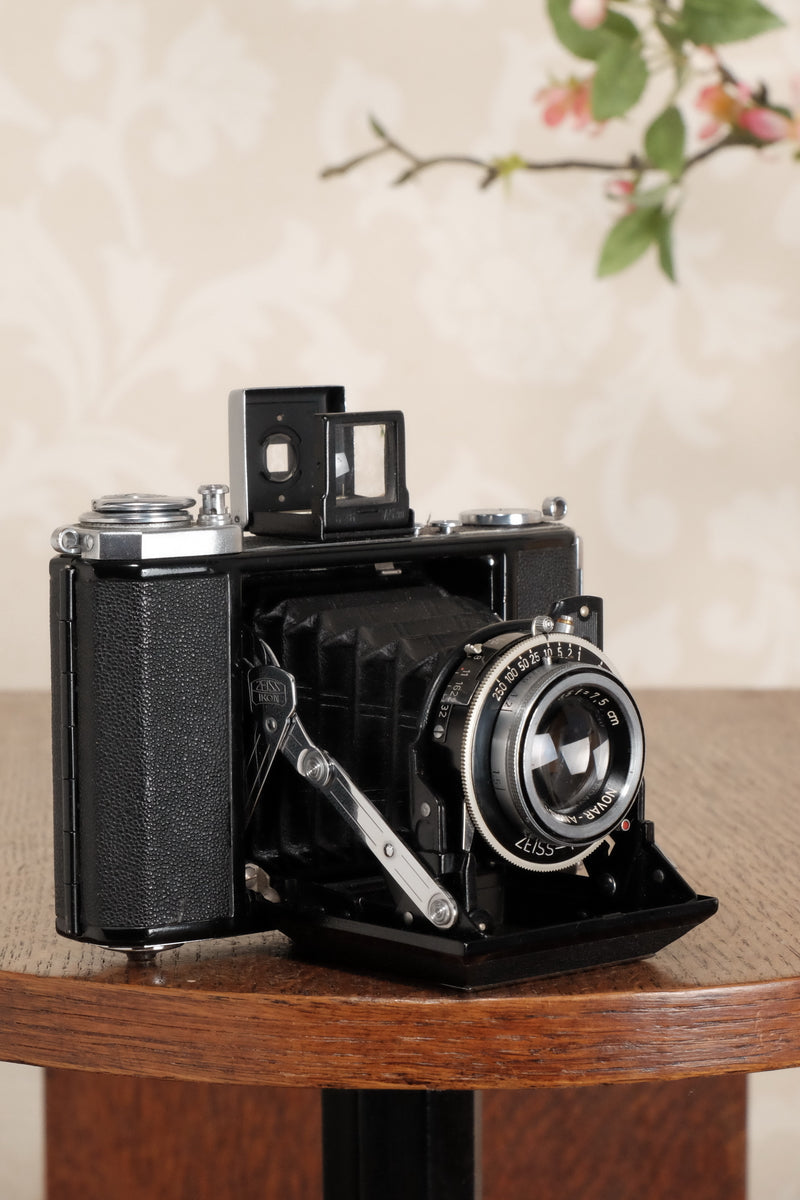 Superb! 1943 Zeiss Ikon Ikonta, Freshly Serviced, CLA'd! - Zeiss-Ikon- Petrakla Classic Cameras