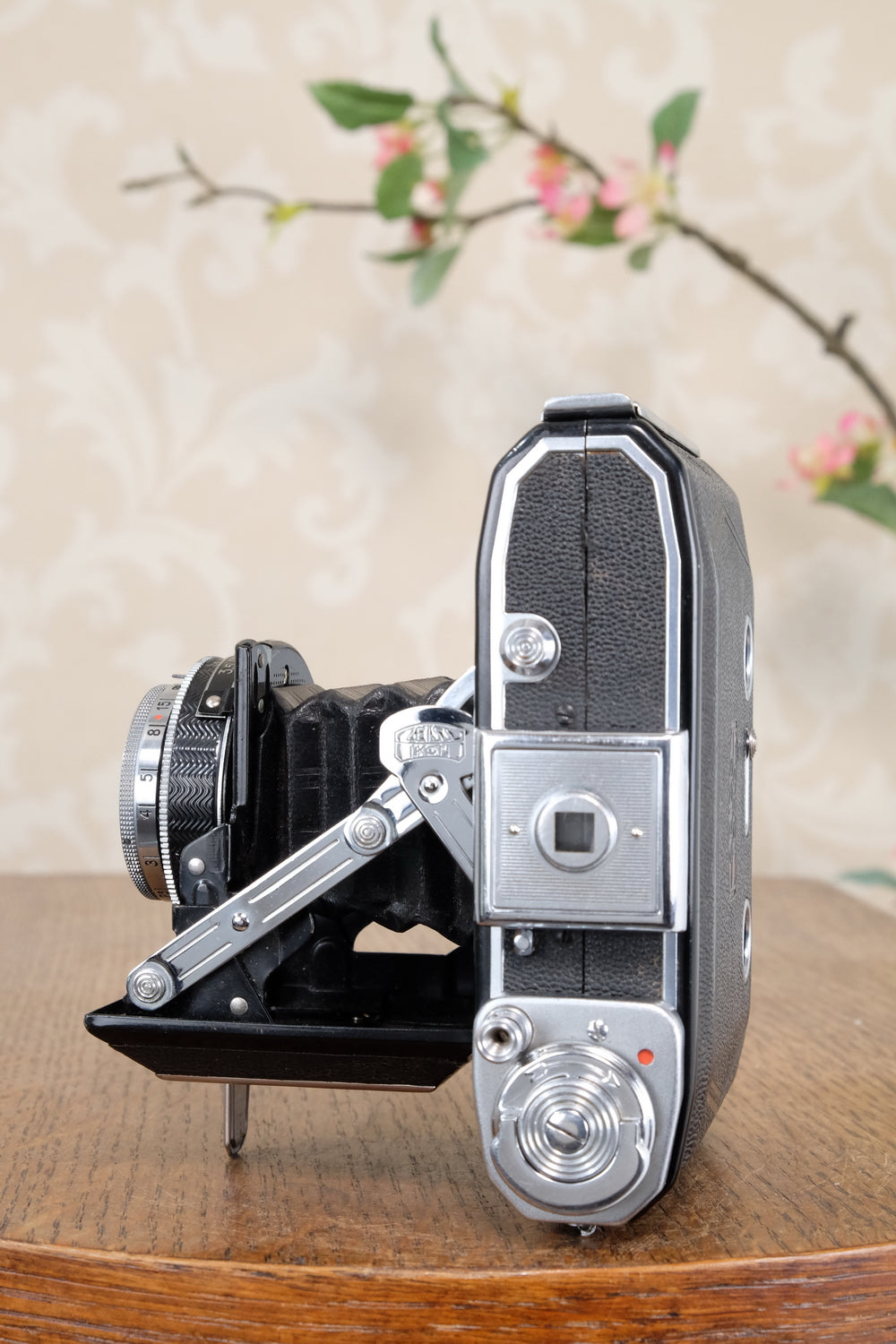 1938 Zeiss-Ikon Ikonta 6x4.5, Freshly Serviced, CLA'd
