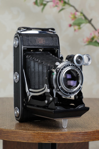 Superb! 1952, 6x9 Super Ikonta 531/2, Synchro-Compur & Coated Zeiss Tessar lens, Freshly serviced! - Zeiss-Ikon- Petrakla Classic Cameras