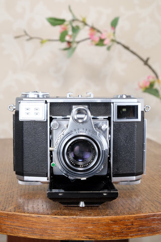 Superb! 1952 Zeiss Ikon Contessa 533/24 . CLA'd, Freshly serviced!