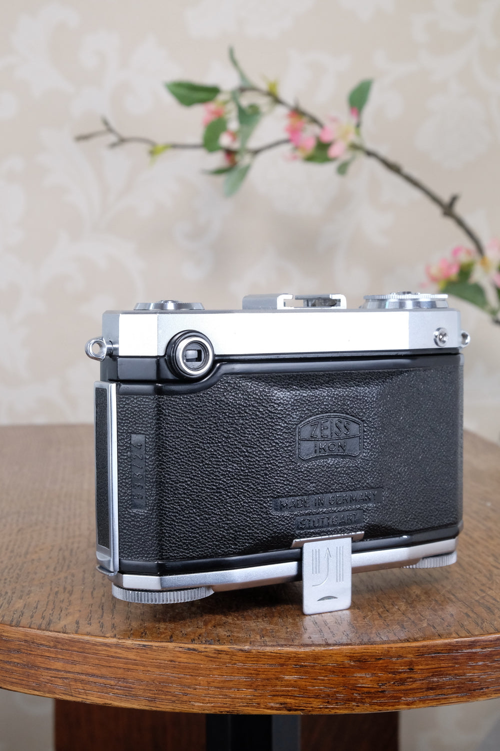 Superb! 1952 Zeiss Ikon Contessa 533/24 . CLA'd, Freshly serviced!