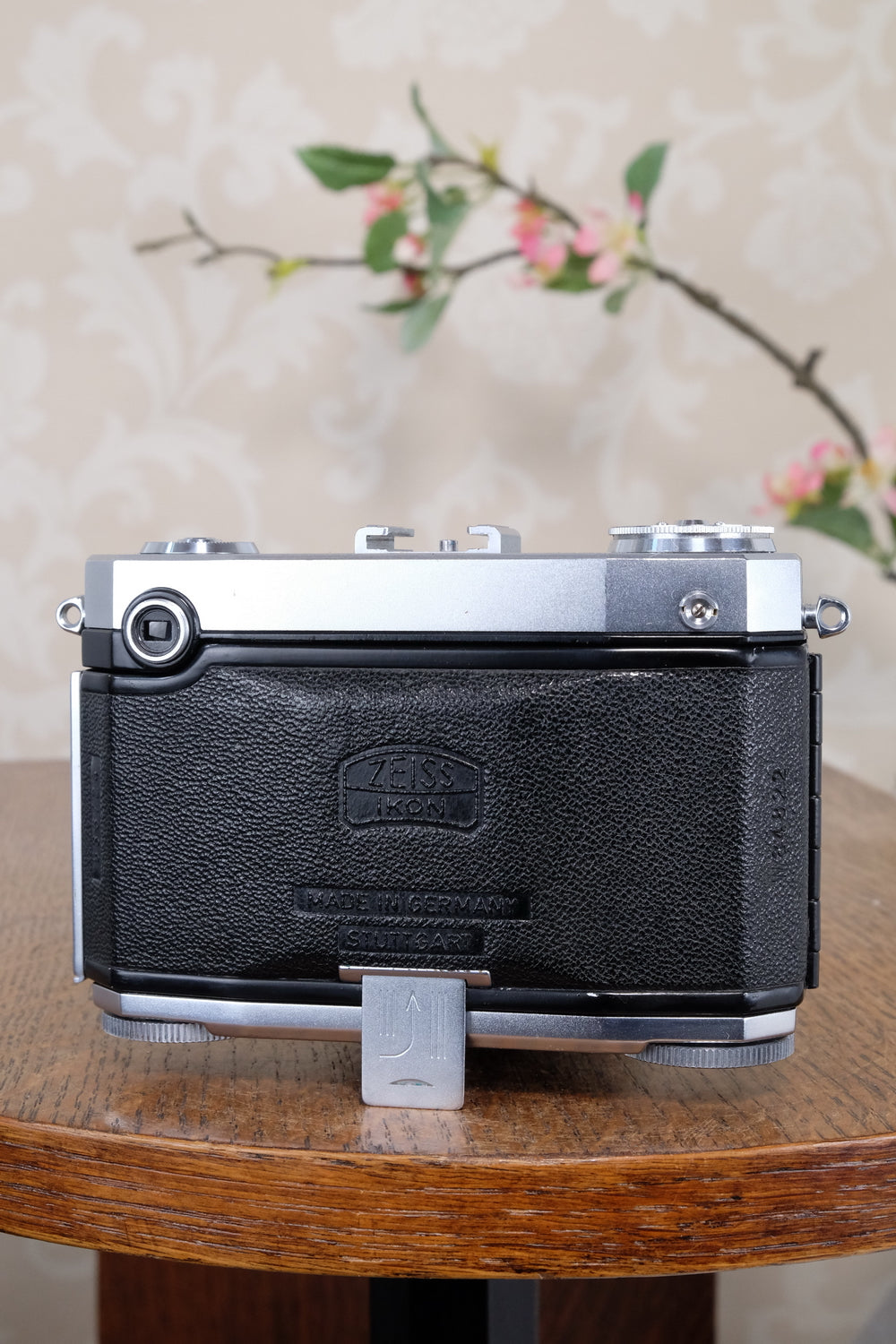Superb! 1952 Zeiss Ikon Contessa 533/24 . CLA'd, Freshly serviced!
