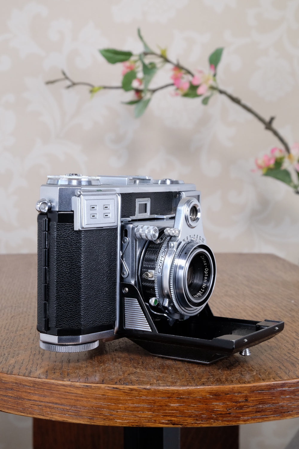 Superb! 1952 Zeiss Ikon Contessa 533/24 . CLA'd, Freshly serviced!