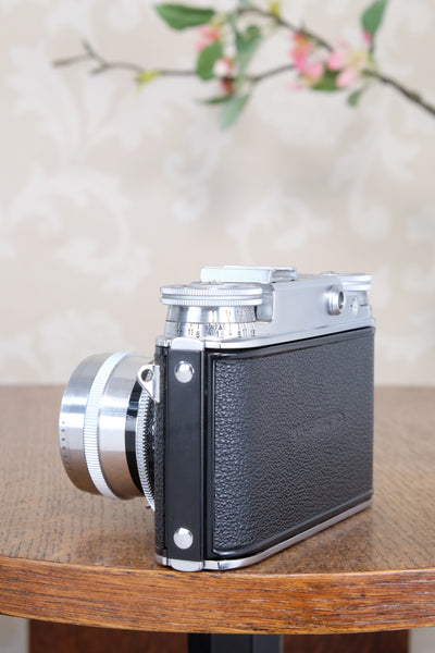 Near mint!  VOIGTLANDER PROMINENT, 35mm Rangefinder Camera with f2.0/50mm Ultron lens. Freshly  Serviced, CLAd!