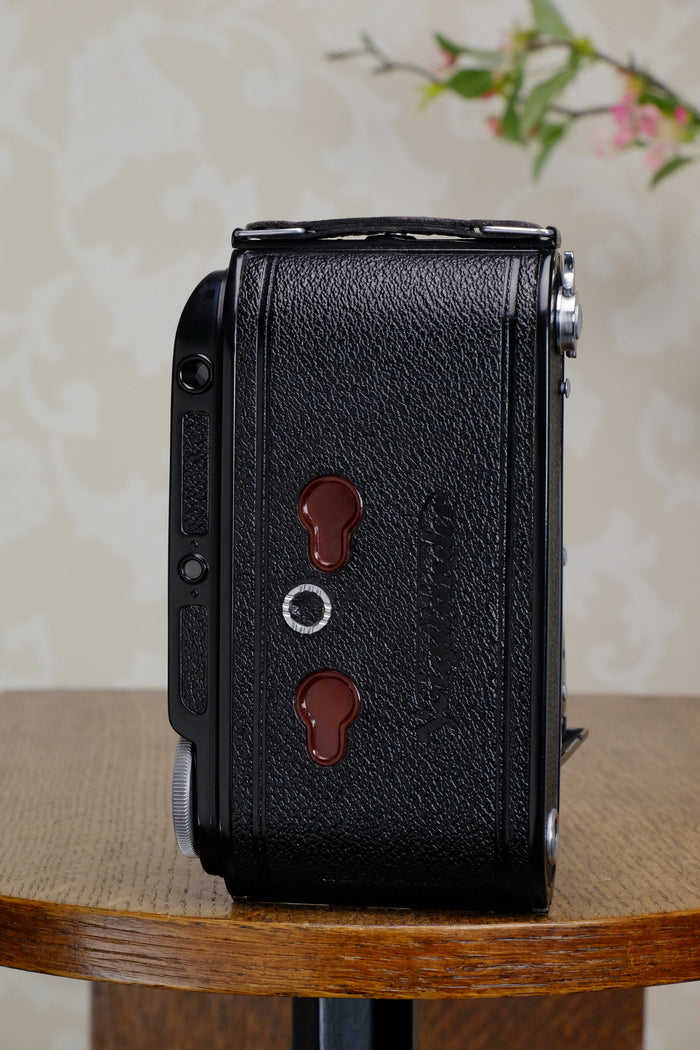 Stunning! 1947 Voigtlander 6x9 Bessa Rangefinder with Color-Heliar lens. Freshly Serviced! - Voigtlander- Petrakla Classic Cameras