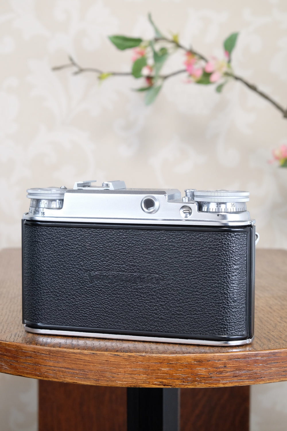 Near mint!  VOIGTLANDER PROMINENT, 35mm Rangefinder Camera with f2.0/50mm Ultron lens. Freshly  Serviced, CLAd!