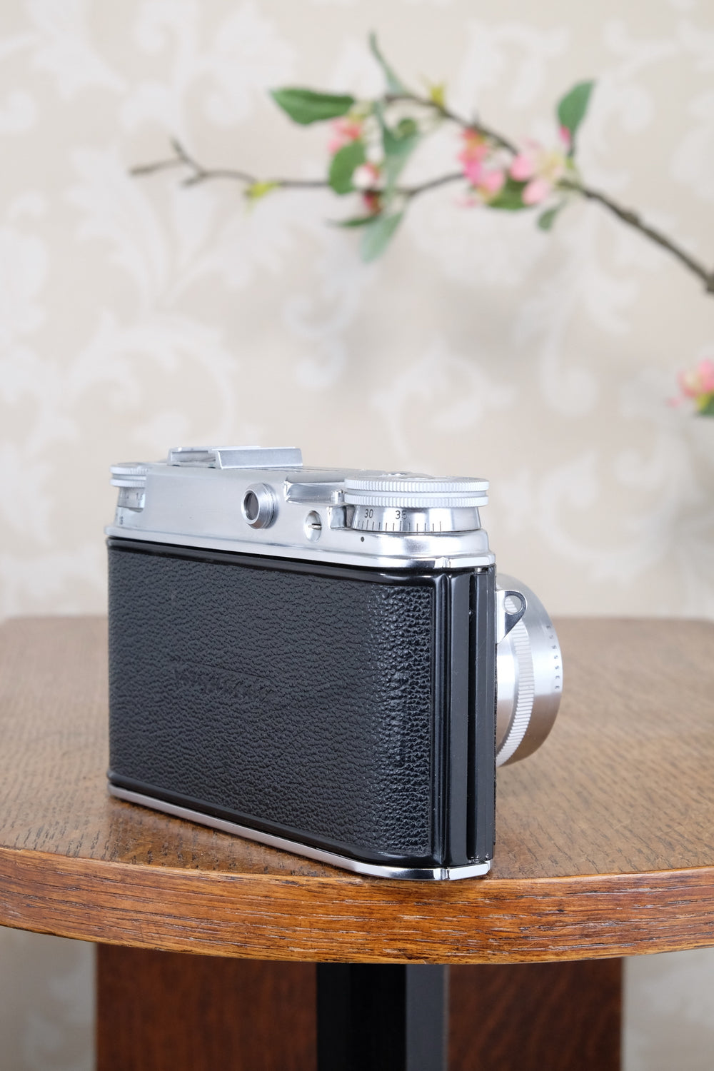 Near mint!  VOIGTLANDER PROMINENT, 35mm Rangefinder Camera with f2.0/50mm Ultron lens. Freshly  Serviced, CLAd!