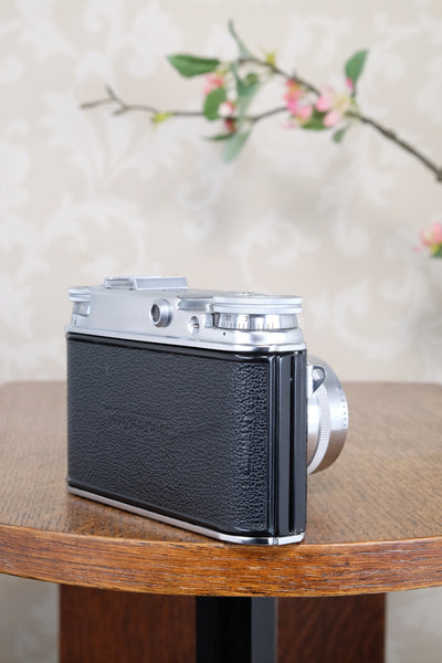 Near mint!  VOIGTLANDER PROMINENT, 35mm Rangefinder Camera with f2.0/50mm Ultron lens. Freshly  Serviced, CLAd!