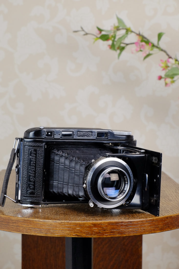 Stunning! 1947 Voigtlander 6x9 Bessa Rangefinder with Color-Heliar lens. Freshly Serviced! - Voigtlander- Petrakla Classic Cameras