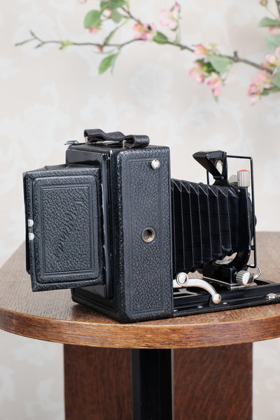 1926 Voigtlander Bergheil Camera with HELIAR LENS! Freshly serviced CLA’d - Voigtlander- Petrakla Classic Cameras