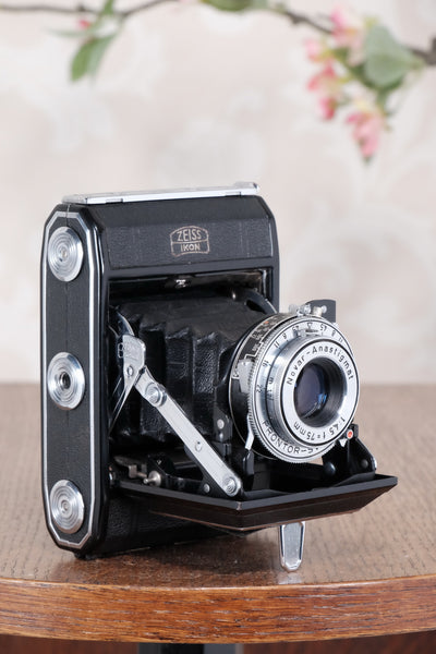 Near Mint! 1952 Zeiss Ikon Ikonta, Freshly Serviced, CLA'd! - Zeiss-Ikon- Petrakla Classic Cameras