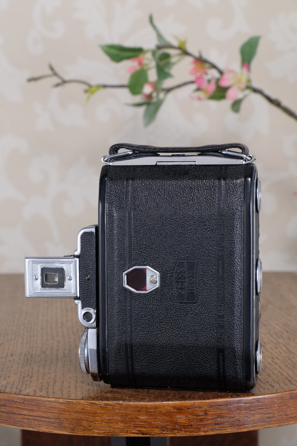 Superb! 1952 Zeiss Ikon Super Ikonta, Synchro-Compur & Coated Tessar . CLA’d, Freshly Serviced!