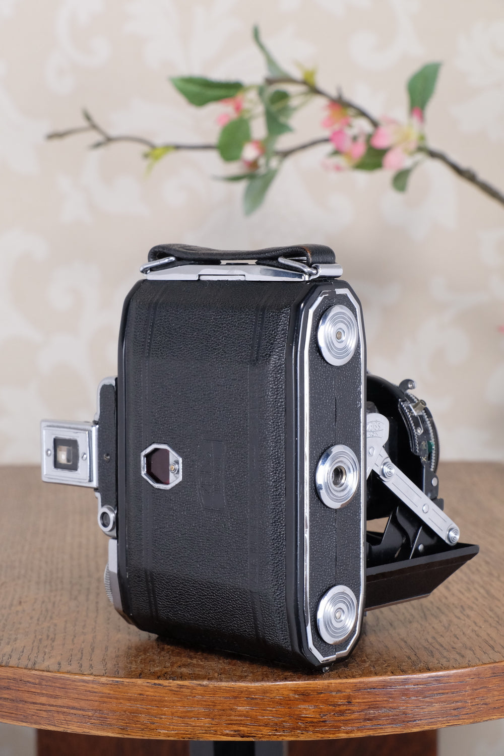Superb! 1952 Zeiss Ikon Super Ikonta, Synchro-Compur & Coated Tessar . CLA’d, Freshly Serviced!