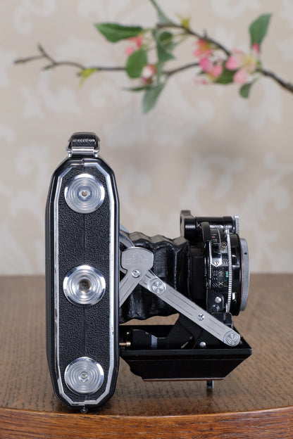 Superb! 1952 Zeiss Ikon Super Ikonta, Synchro-Compur & Coated Tessar . CLA’d, Freshly Serviced!