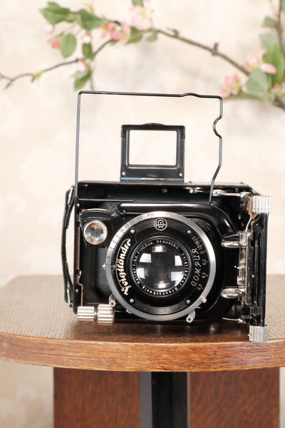 Near Mint! Rare Green Voigtlander 1935 Bergheil with Heliar lens & 120 rollfilm back, Freshly serviced, CLA'd! - Voigtlander- Petrakla Classic Cameras