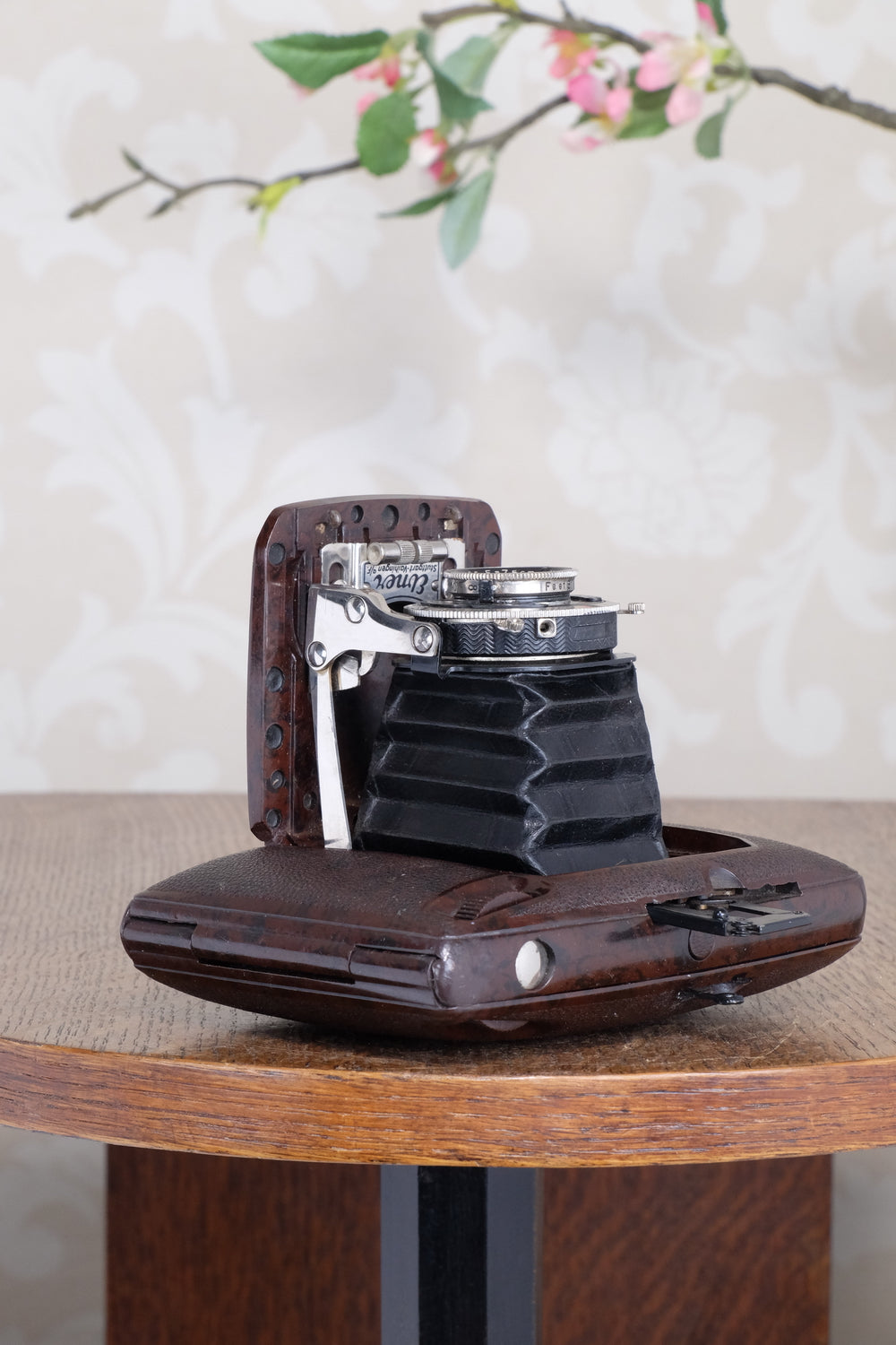 SUPERB! Rare 1934 Ebner 6x4.5 Brown Bakelite Art Deco Camera, Freshly serviced , CLA‘d