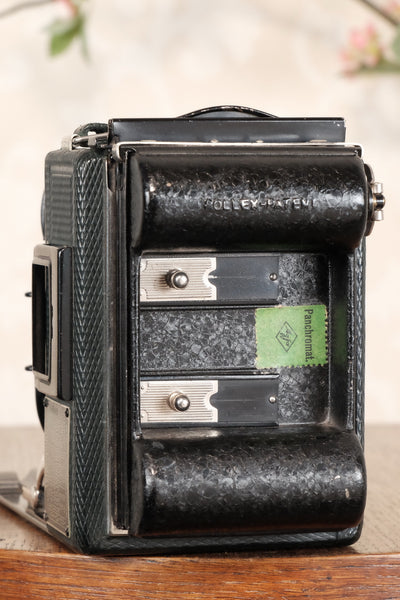 Near Mint! Rare Green Voigtlander 1935 Bergheil with Heliar lens & 120 rollfilm back, Freshly serviced, CLA'd! - Voigtlander- Petrakla Classic Cameras