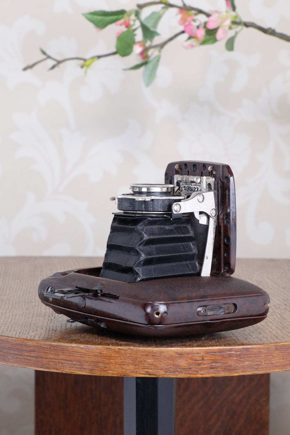 SUPERB! Rare 1934 Ebner 6x4.5 Brown Bakelite Art Deco Camera, Freshly serviced , CLA‘d