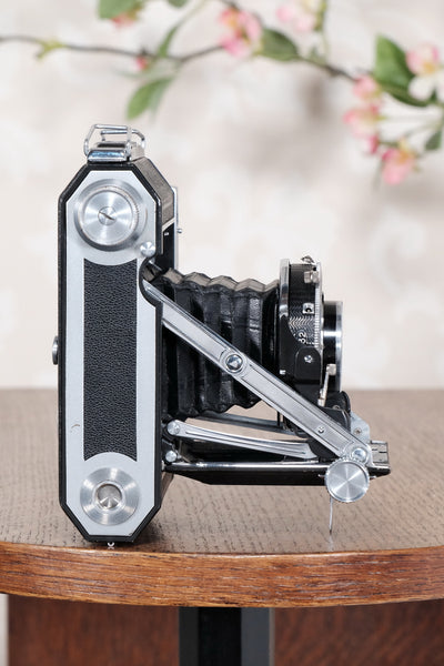 1937 WELTA WELTUR, CLA’d 6x6 Medium format, Coupled Rangefinder Camera, FRESHLY SERVICED! - Welta- Petrakla Classic Cameras