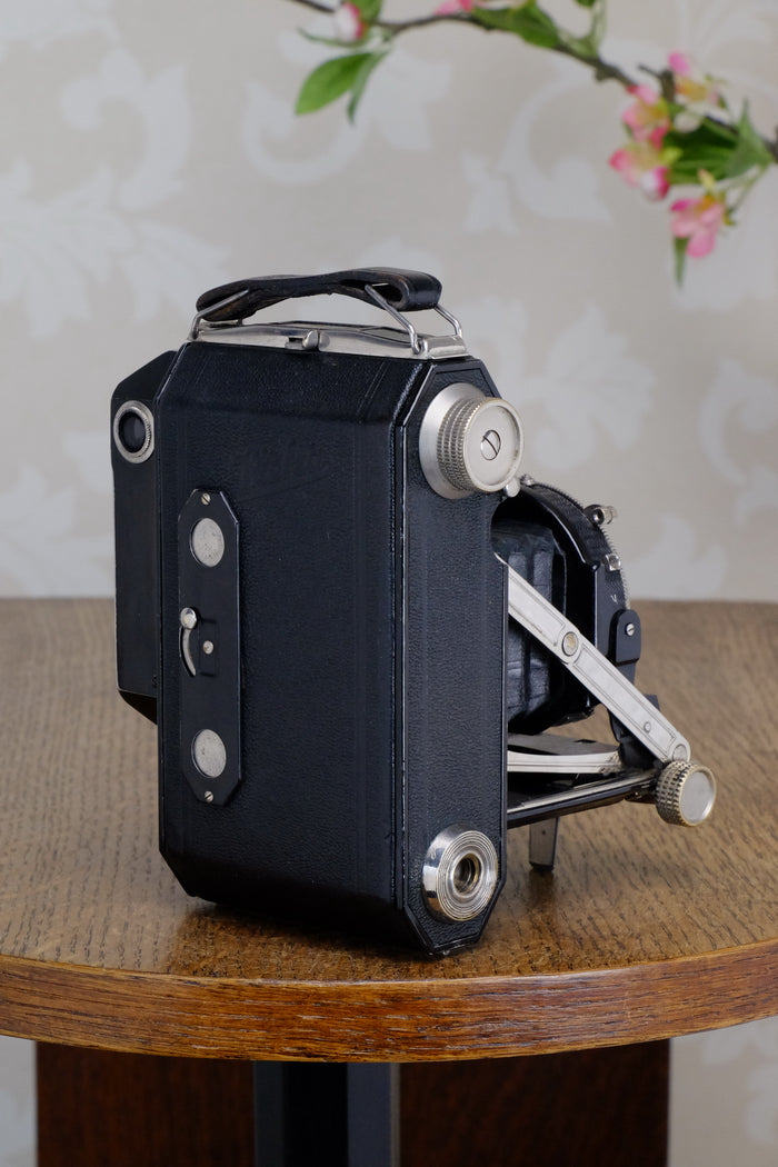 1936 Rare Black Welta Weltur 6x4.5 Coupled Rangefinder Camera, Freshly Serviced! - Welta- Petrakla Classic Cameras