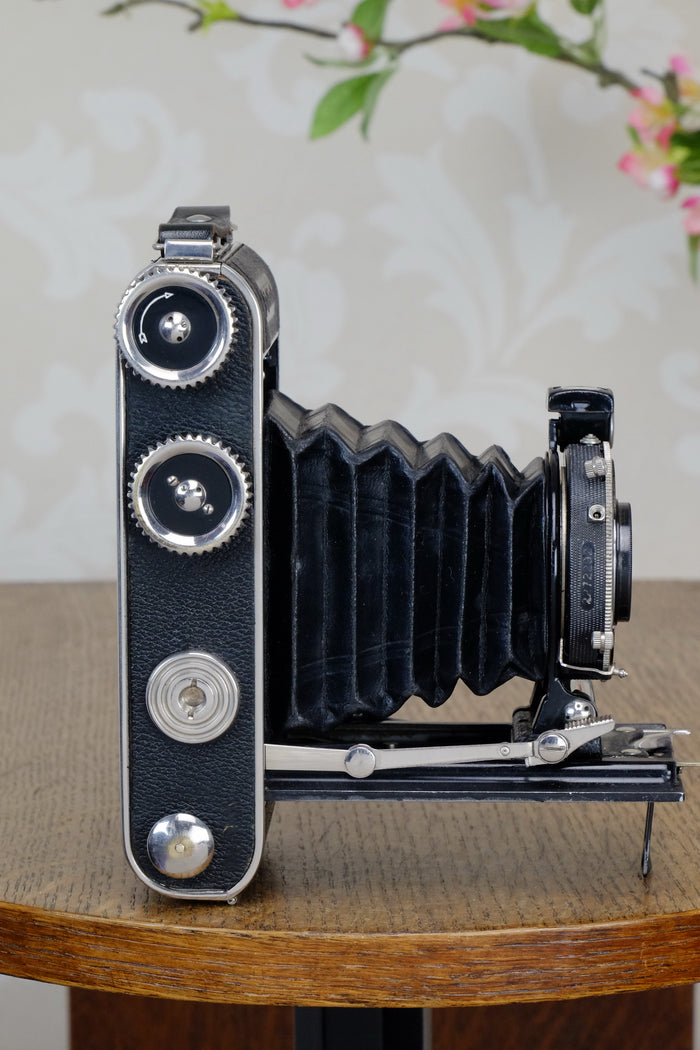 1934 Voigtlander Inos II 6x9 Folder, with Heliar lens! CLA’d, Freshly Serviced! - Voigtlander- Petrakla Classic Cameras
