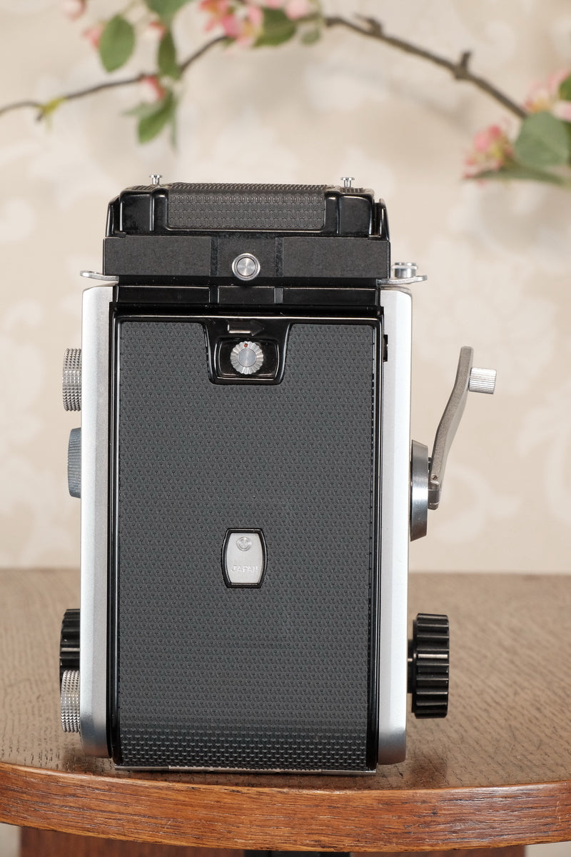Near Mint! 1962 Mamiya C3 TLR, CLA'd, Freshly Serviced! - Voigtlander- Petrakla Classic Cameras