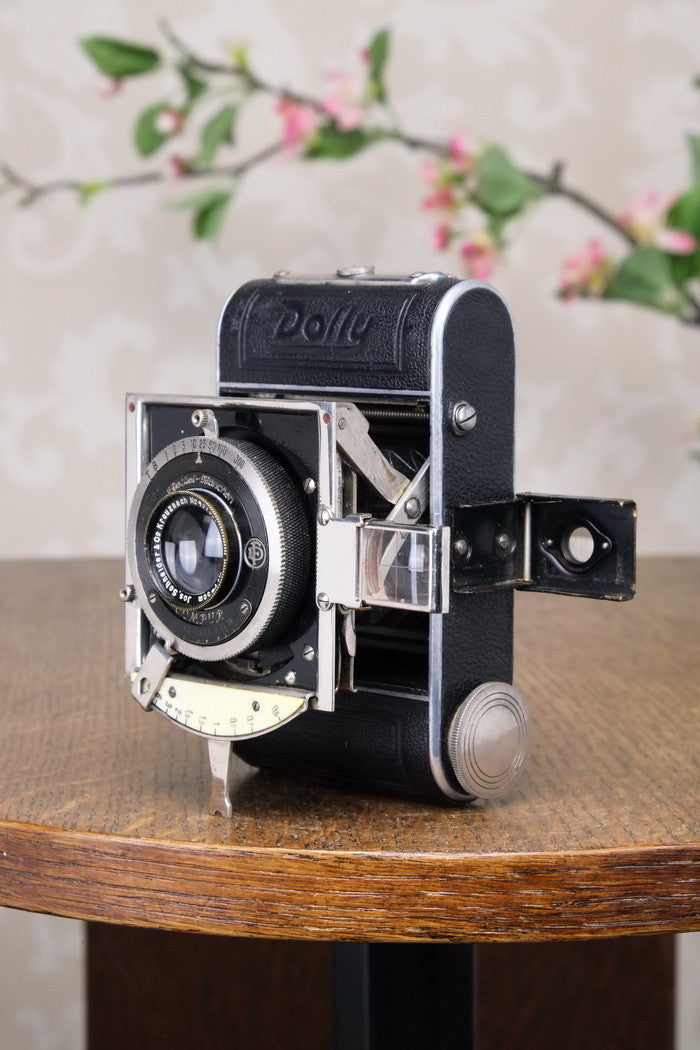 Lovely! 1934 CERTO DOLLY (model B), German folding camera. Freshly Serviced! - Certo- Petrakla Classic Cameras
